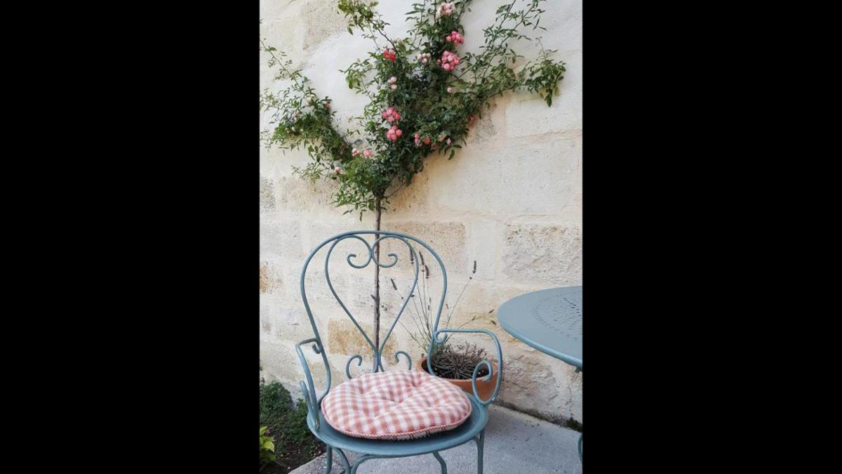 Chambre Saint Emilion - Le Clos D'Antan Les Artigues-de-Lussac エクステリア 写真