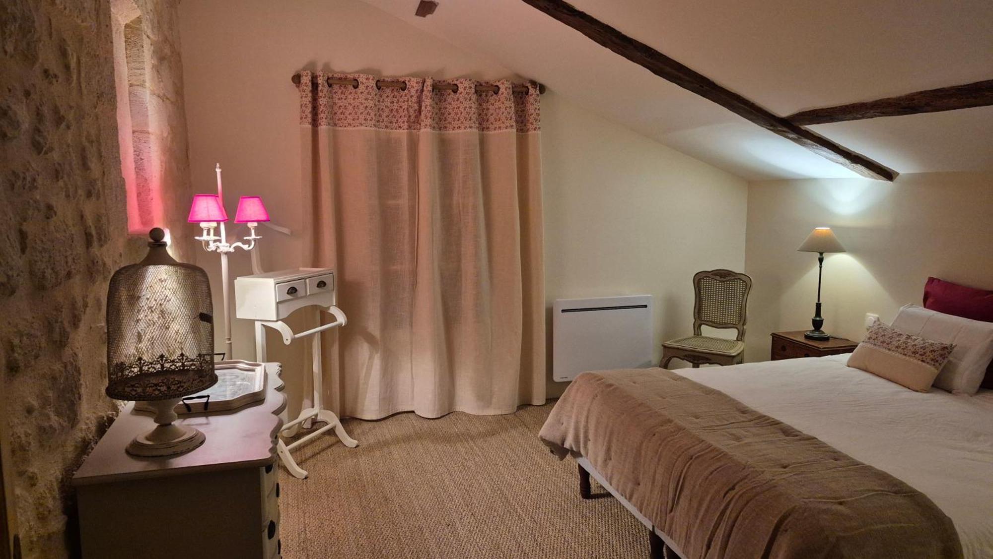 Chambre Saint Emilion - Le Clos D'Antan Les Artigues-de-Lussac エクステリア 写真